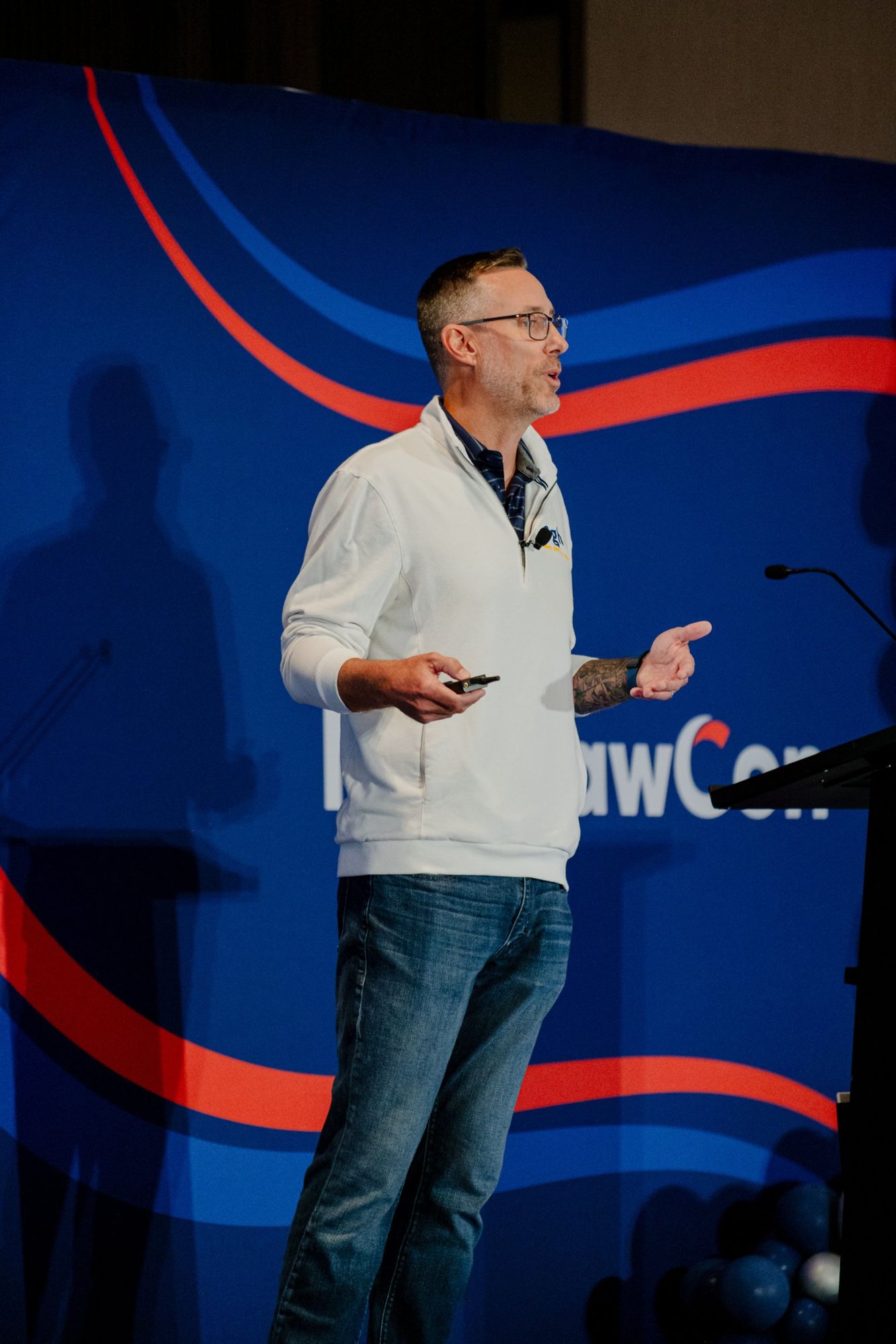 Travis mid-talk at MaxLawCon